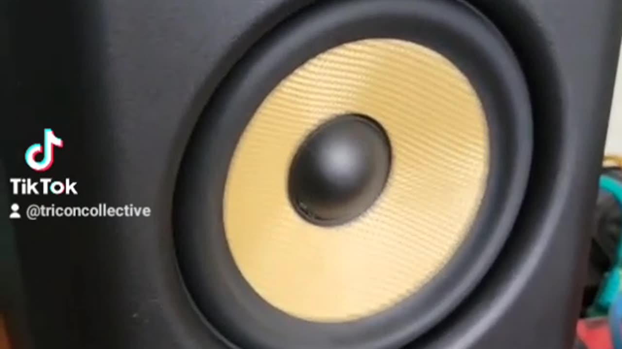 NEW DANCE TRACK!!! IN THE STUDIO!!!