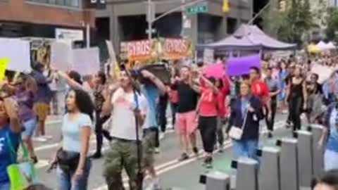 COURAGEOUS New Yorkers Will Not Stand By Idly as Tyranical Officials Promote Vaccine Passports!