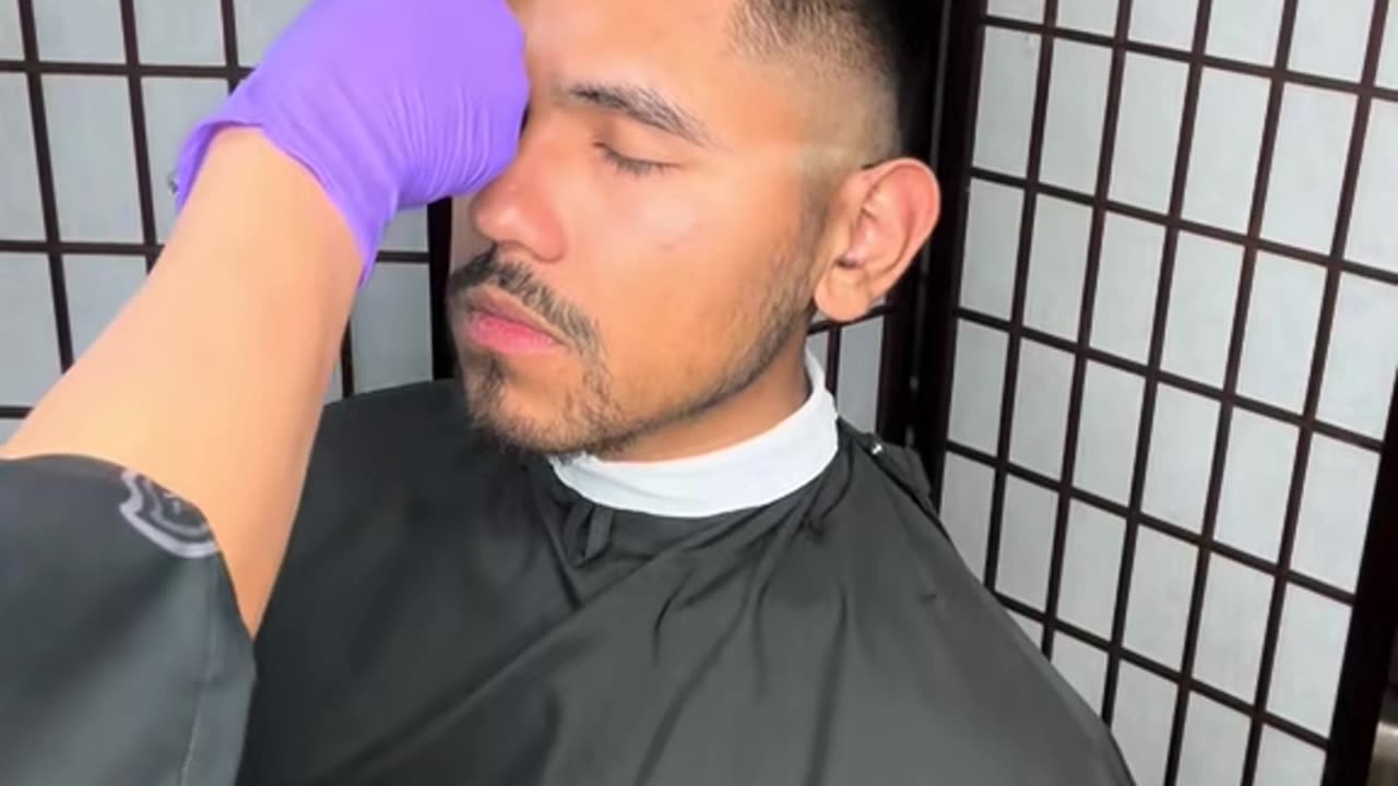 Quick hair line up in 25 seconds! #barber #haircut #lineup #crispy