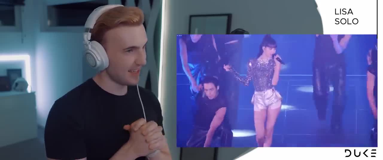 LISA SOLO STAGE (Blackpink Concert) The Duke [Reaction]