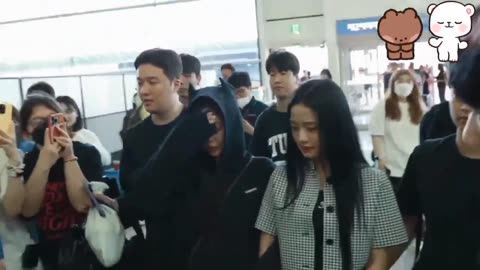 Jisoo & Kim Jennie ✈️💗