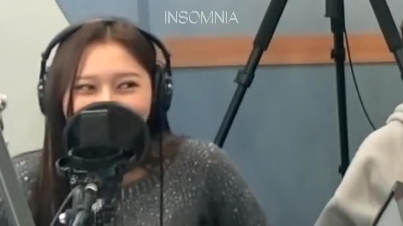 Siyeon forgot to sing her part