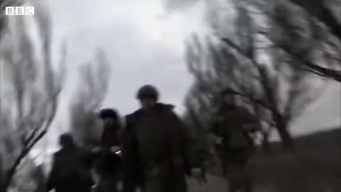 Footage of Ukrainian soldiers being attacked and seeking shelter | Hodge Podge