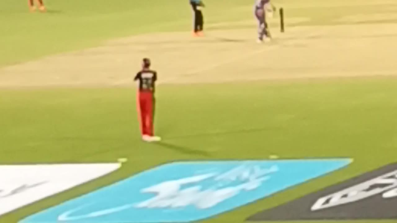 Virat Kohli live