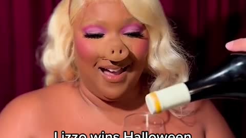 Lizzo wins Halloween this year