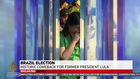 Brazil election: Lula da Silva narrowly defeats Jair Bolsonaro