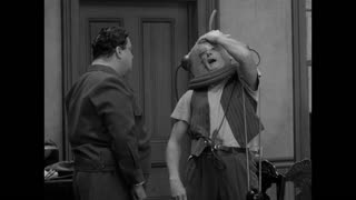 The Honeymooners: TV or Not TV - Episode 1 of 39