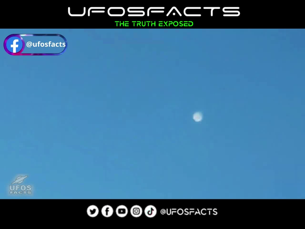 Pilot Captures Foo Fighter Near His Plane Over Karachi, Pakistan 1-23-2021