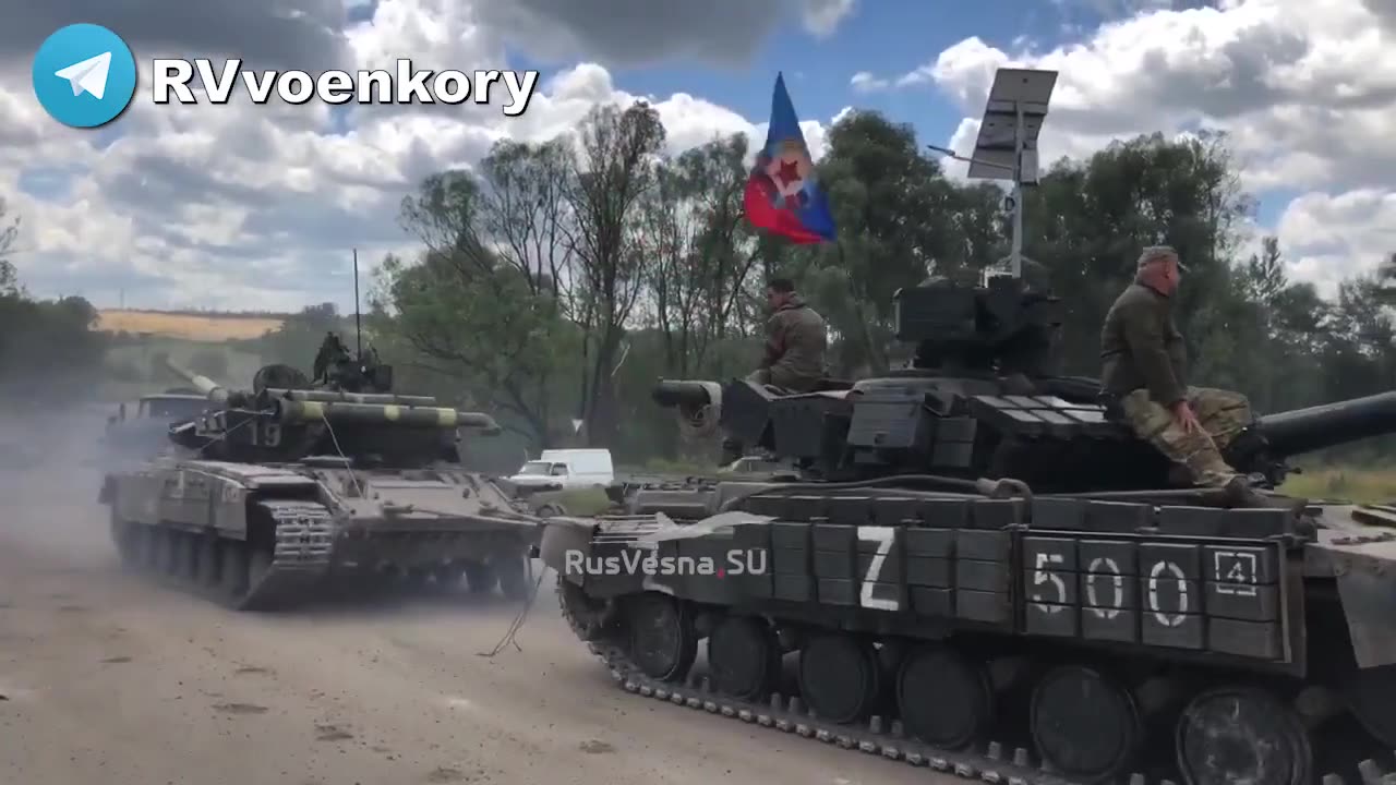 LPR Militia Tow Captured Battle-Damaged Ukrainian T-64 Tank - Ukraine War Combat Footage 2022