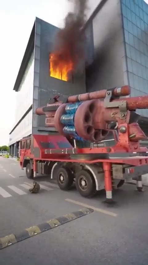 最新の消防車？？？