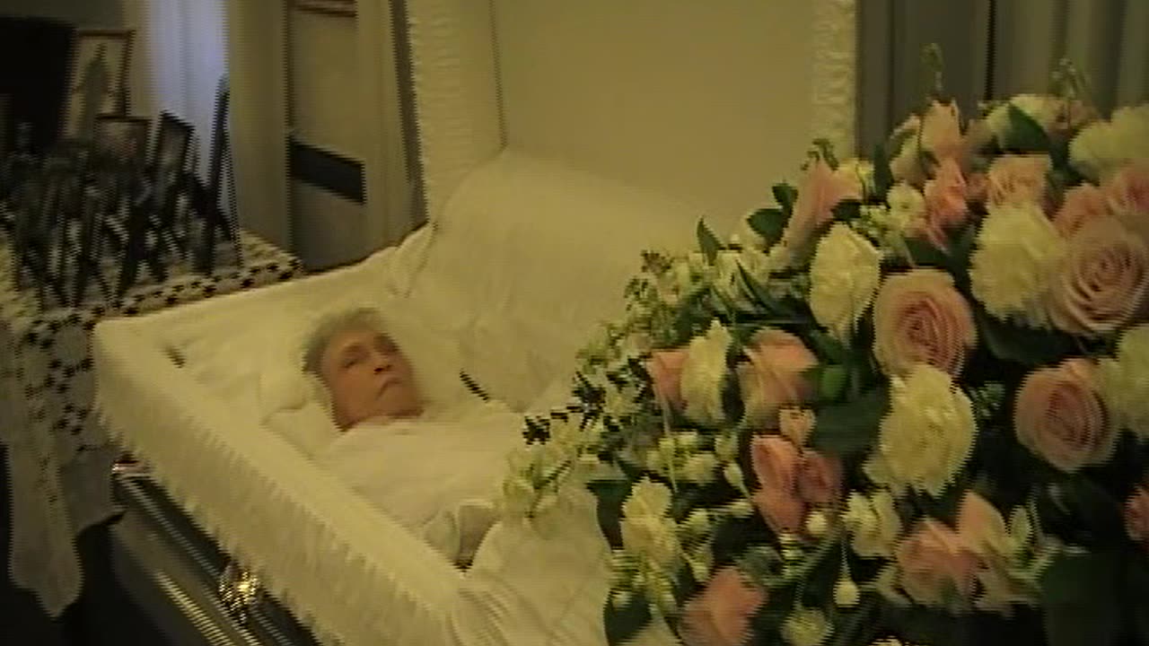 MOV054 Shirley in casket