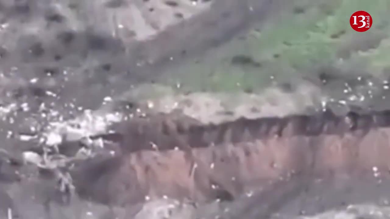 Seeing the kamikaze drone approaching, Russians in the trench fled and sought to escape