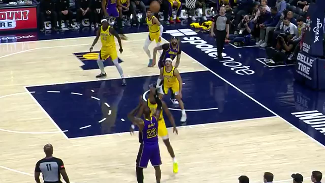 LeBron to AD! Lakers' Alley-Oop Connection