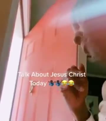 Guy Tries To Dodge Jehovah’s Witnesses