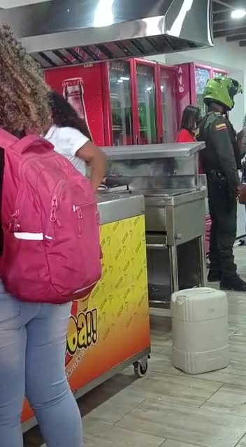 la quemo con agua caliente