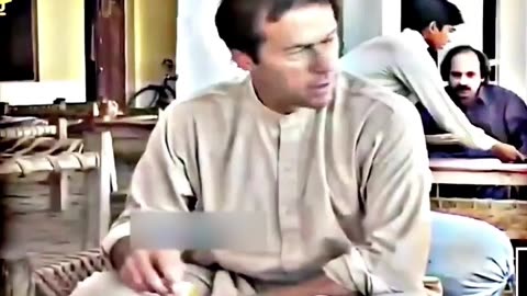 IMRAN KHAN Old & Emotional Old Video Where His Heartwarming Gesture & Simplicity Reflects