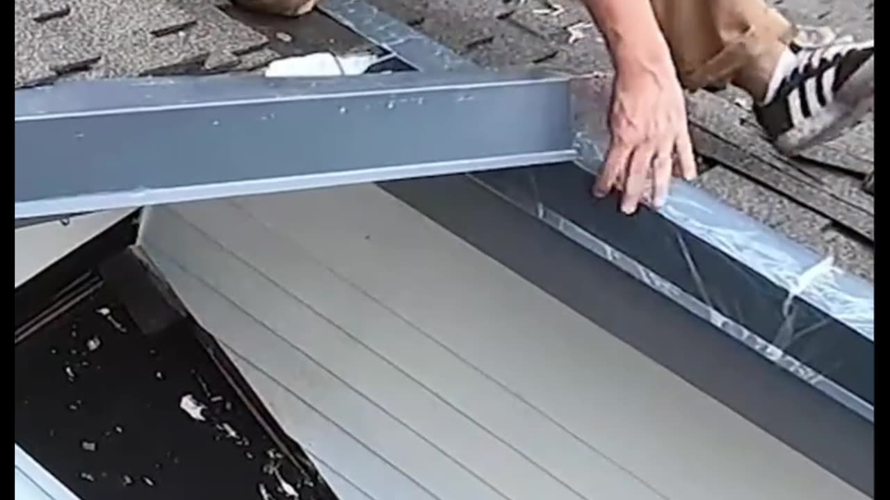 SATISFYING FIT