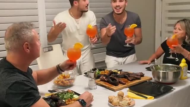 Va place Aperol? 🙌🏻🍾🙌🏻