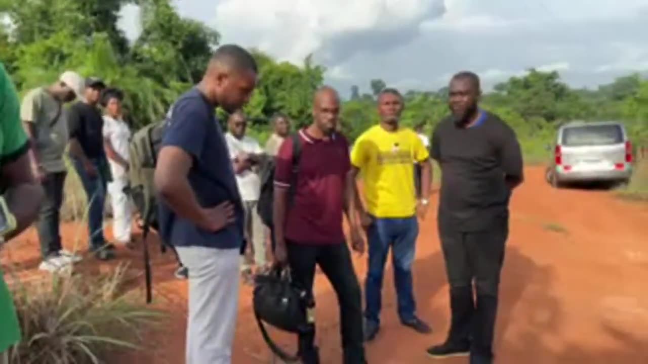 1 hectare pour notre futur maternité et orphelinat