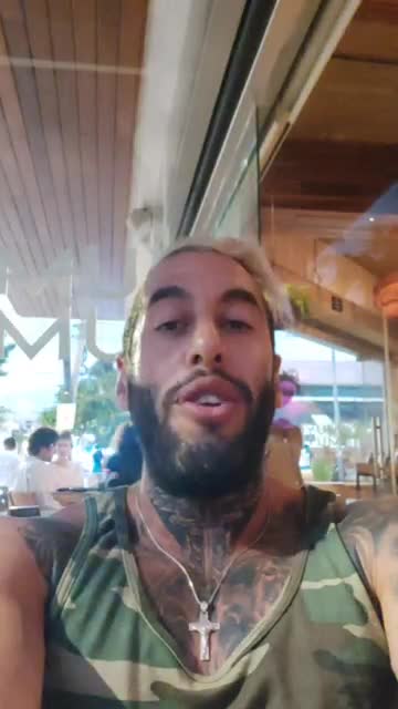 Chris Sky, Stranded for 4 DAYS worth of flight delays