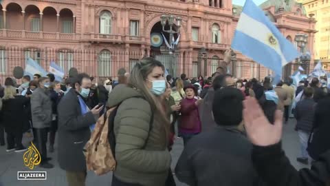 Argentine president urges unity as anti-government protests build