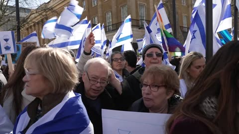 Hundreds protest in London outside UK PM and Israeli PM meeting