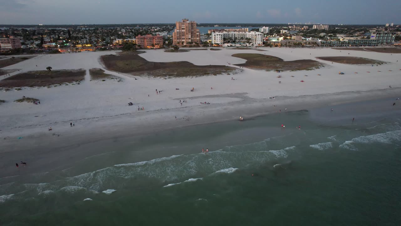 Drone chasing a boat in Tampa