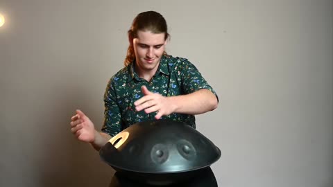 Ben On The Pan - Lullaby For a Ladybug (First Steps EP) Live Handpan/Hangdrum