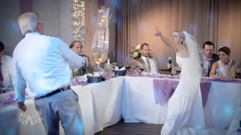 Performance auf der eigenen Hochzeit _ Knallerfrauen mit Martina Hill