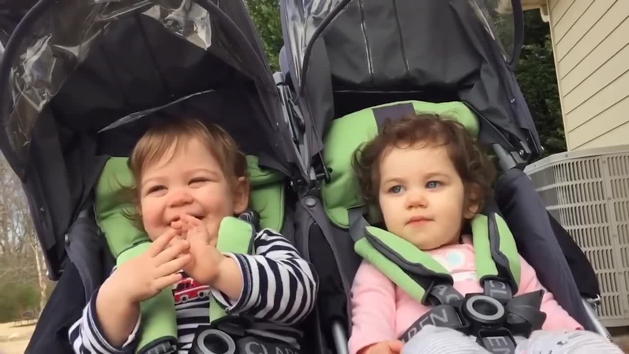 Best Videos Of Funny Twin Babies Compilation #2 _ Bipple/16