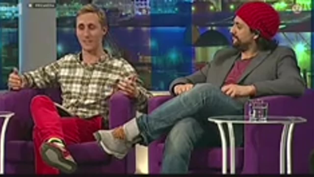 Sajfa zaspal po ležiačky pred vchodom! Zobudil ma Richard Sulík! A potom urobil