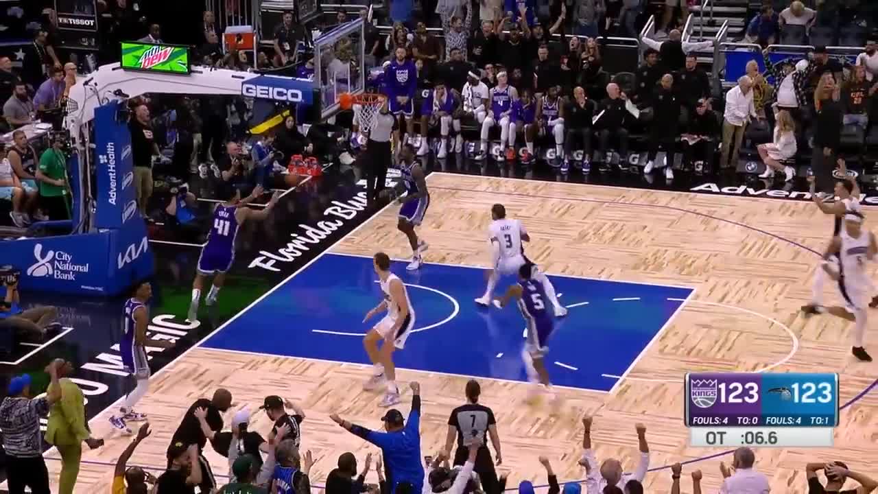 De'Aaron Fox hits insane buzzer beater game winner from half court vs Magic 🤯