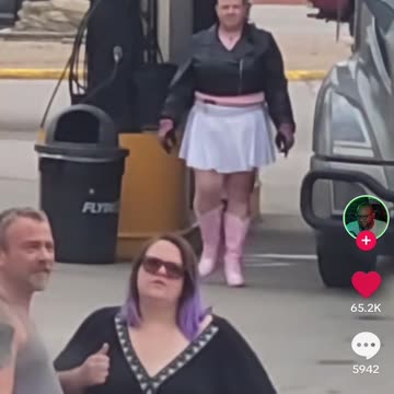 Autogynephilia on full display at truck stop