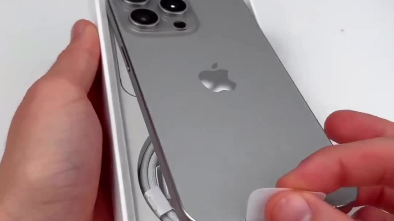 Iphone 15 pro unboxing