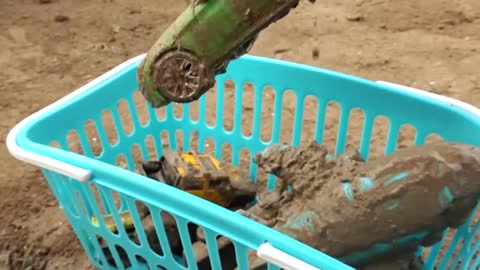 Fine Toys Construction Vehicles Looking for underground car
