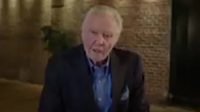 Jon Voight Shocks Hollywood Cabal with His Latest Endorsement