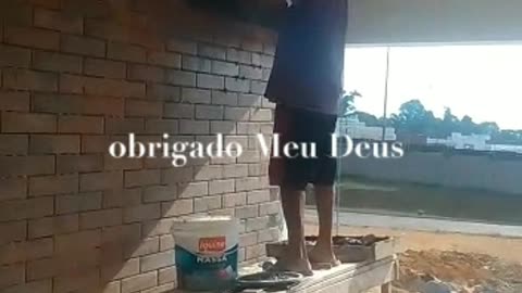 Tamos aí na obra