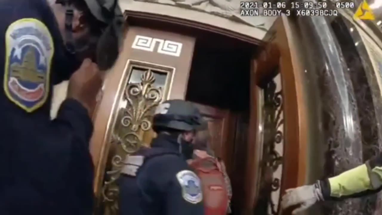 BODY CAM JAN 6 POLICE.