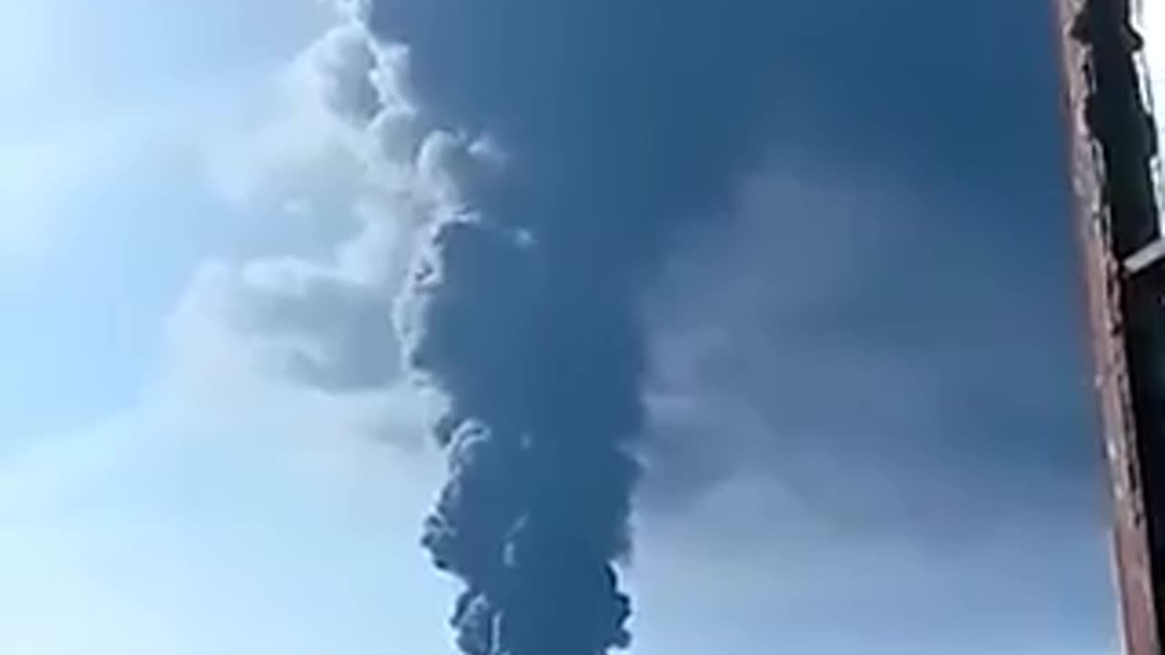 A massive fire with an explosion was recorded at a crude oil warehouse in Veracruz, Mexico.