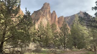 Central Oregon – Smith Rock State Park – Exploring the Canyon Floor