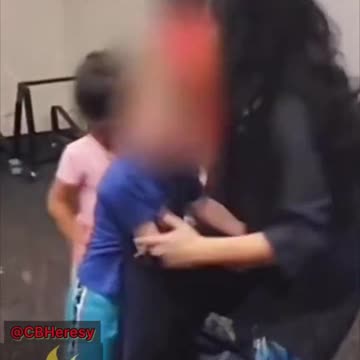 Drag Queen lets children rub “her” body and “BREASTS” during Drag Story Hour