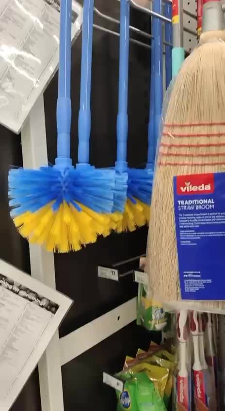 Kapható / Available from