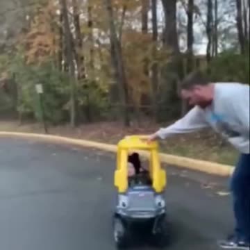 Epic comparison of dad with newborn vs. dad with toddler