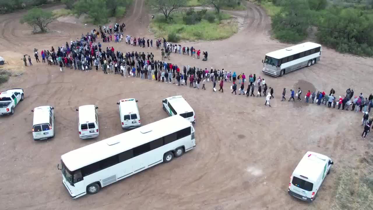 This enormous group of several hundred migrants just crossed illegally into Eagle Pass, TX.