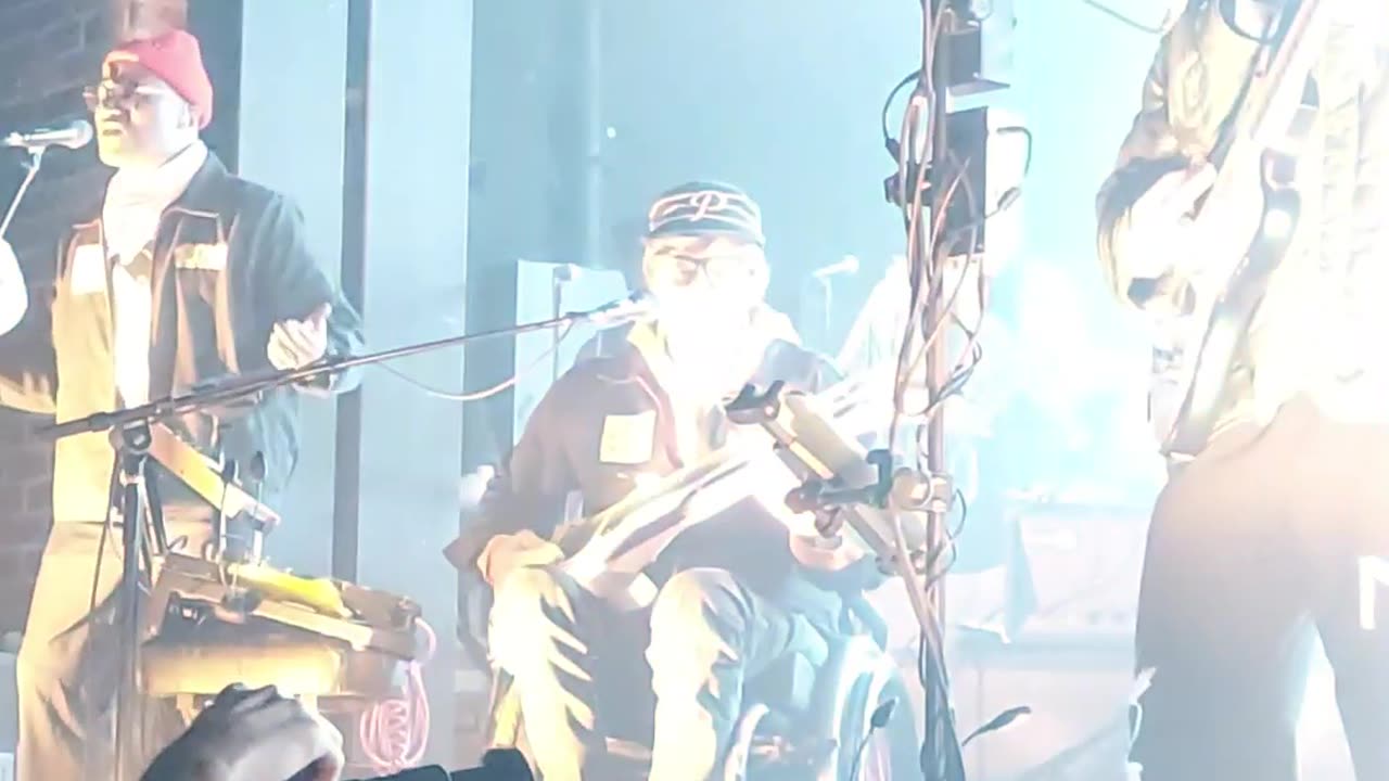 Portugal, The Man with Snacktime - LIVE @ Iron City (Modern Jesus)