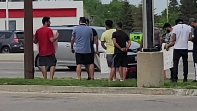 Skip the dish, doordash, uber drivers have a strike right now on Pempina Hwy, Winnipeg