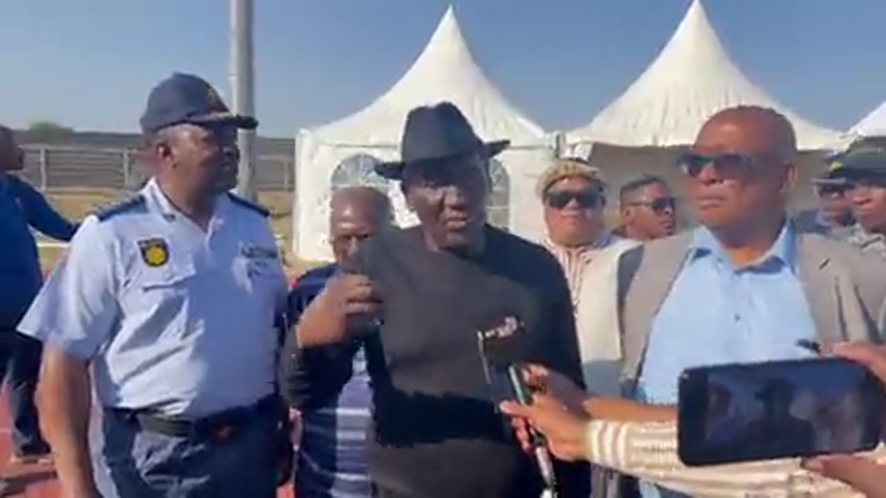 [WATCH] @SAPoliceService Minister Gen. Bheki Cele .