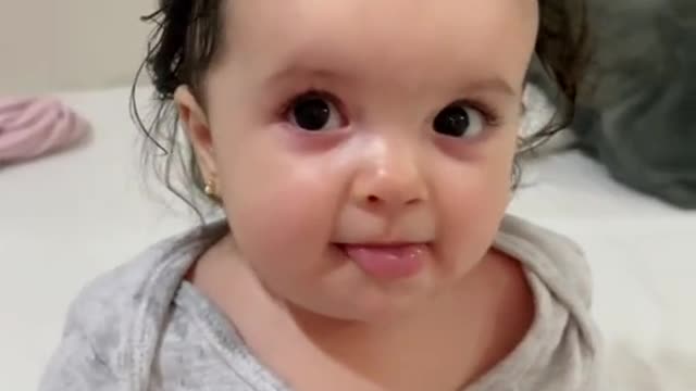 ela mostrando a língua, n?o da!!!