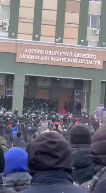 In Aktobe, protesters take the Akimat by storm
