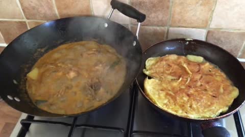 Makanan Malaysia di UK_ Kari Ayam & Telur Dadar